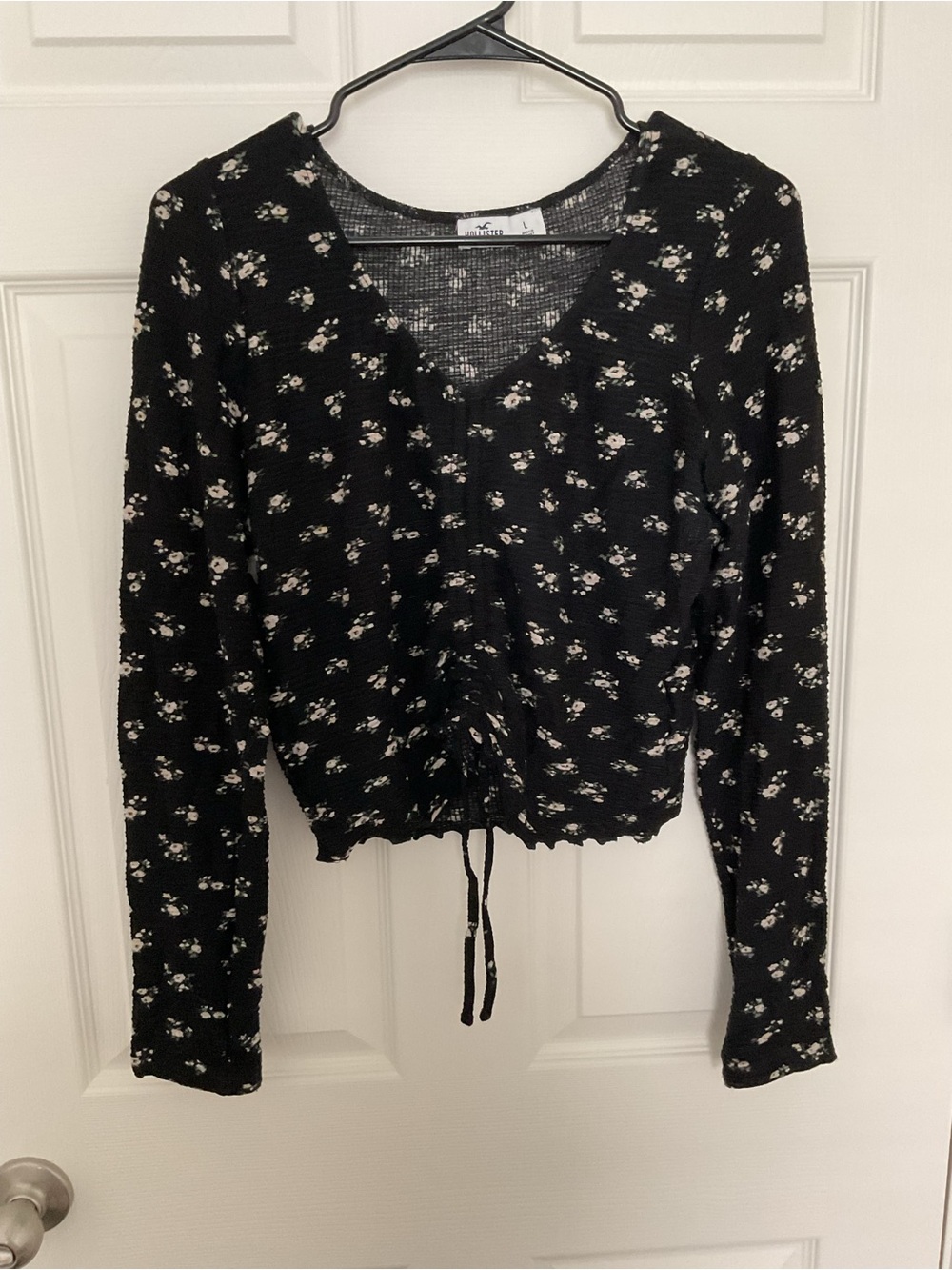 Hollister Black Long-Sleeve V-Neck Drawstring Floral Top